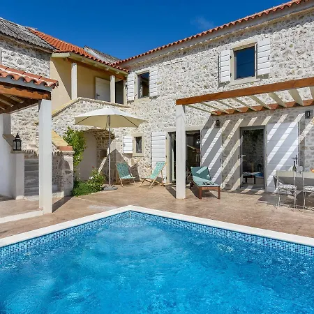 Dalmatian Stone With Heated Pool, Villa